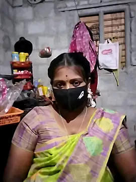 Snapshot of Tamil_Hot_Sandy chatting on 02-08-26, 04:54 Tamil Hot Sandy online show from 02-08-26, 04:54