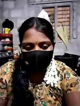 Snapshot of Tamil_Hot_Sandy chatting on 02-12-26, 06:25 Tamil Hot Sandy online show from 02-12-26, 06:25