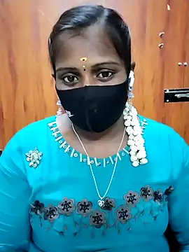 Snapshot of Tamil_Hot_Sandy chatting on 02-22-26, 04:49 Tamil Hot Sandy online show from 02-22-26, 04:49