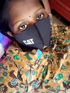 Snapshot of Tamil_Hot_Sandy chatting on 02-28-26, 07:20 Tamil Hot Sandy online show from 02-28-26, 07:20