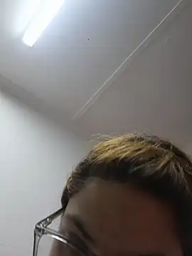 Snapshot of Sexyyeyes244 chatting on 10-10-25, 05:56 Sexyyeyes244 online show from 10-10-25, 05:56