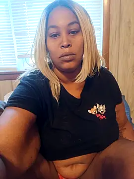 Snapshot of LaNastyy chatting on 11-14-25, 08:40 LaNastyy online show from 11-14-25, 08:40