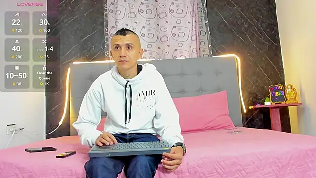 CharlotteAndSimon online show from 02-18-26, 02:13