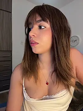 Capricho 01 online show from 06-23-26, 07:12