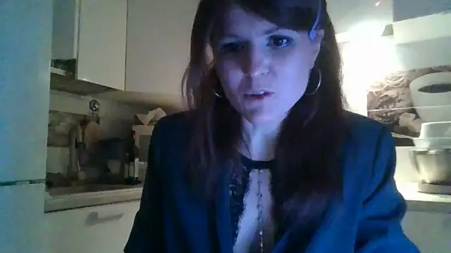 Snapshot of Arivonne chatting on 03-06-26, 10:17 Arivonne online show from 03-06-26, 10:17