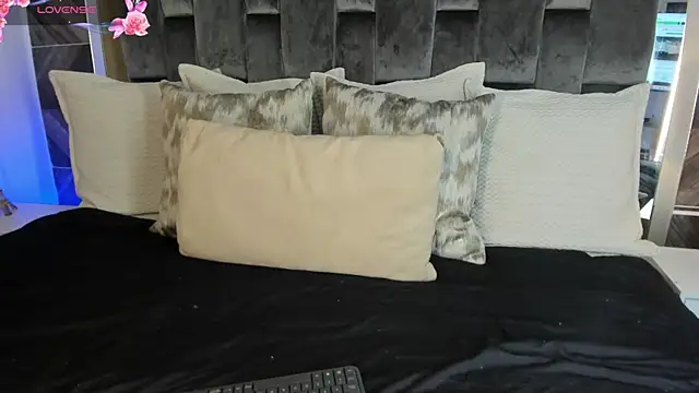 NaylaGrey online show from 08-02-26, 03:49