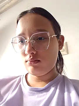Snapshot of young_dairy01 chatting on 10-02-25, 12:12 young dairy01 online show from 10-02-25, 12:12