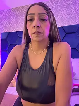 Angelina Roa online show from 07-06-26, 02:14