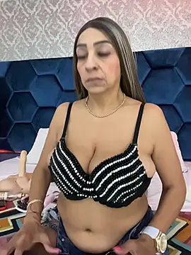 Angelina Roa online show from 07-20-26, 02:19