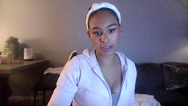 ElviraRose online show from 10-09-25, 05:11