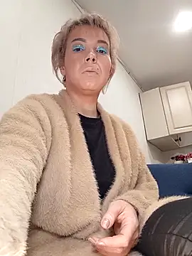 Snapshot of Conny_Shellie chatting on 12-20-25, 01:23 Conny Shellie online show from 12-20-25, 01:23