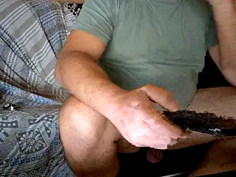 Snapshot of morenet_festero chatting on 10-20-25, 12:11 morenet festero online show from 10-20-25, 12:11