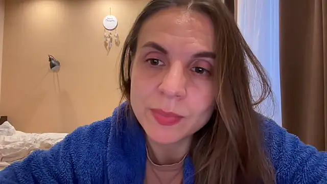 AnnieLove7722 online show from 05-18-26, 06:03