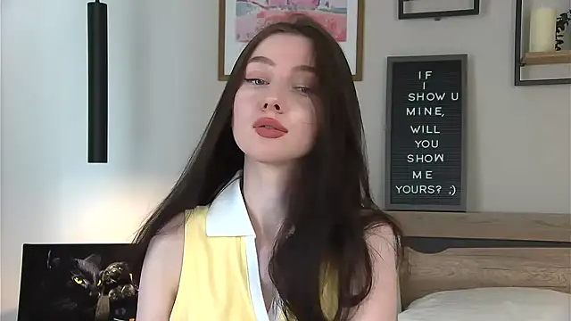 Snapshot of AnaMoonlight chatting on 07-19-26, 12:53 AnaMoonlight online show from 07-19-26, 12:53