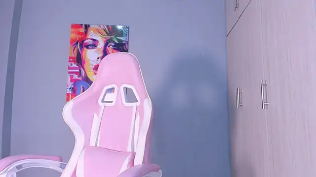 Snapshot of Athenea__fox chatting on 11-26-25, 11:44 Athenea fox online show from 11-26-25, 11:44