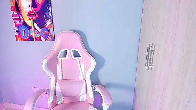 Snapshot of Athenea__fox chatting on 12-02-25, 11:26 Athenea fox online show from 12-02-25, 11:26