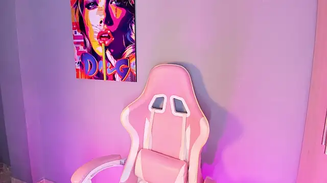 Snapshot of Athenea__fox chatting on 12-05-25, 11:52 Athenea fox online show from 12-05-25, 11:52