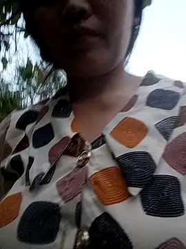 bree-zz online show from 04-05-26, 11:07