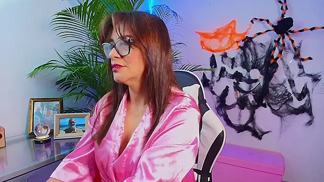 Carol Miss2 online show from 10-19-25, 10:16