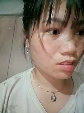 min-xinh online show from 04-10-26, 10:25