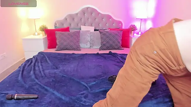 CamillaDreamer online show from 11-02-25, 04:53