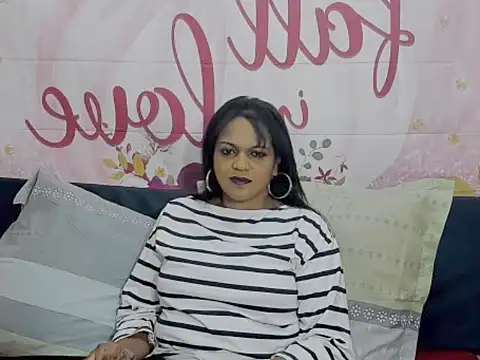 Snapshot of indianswtbella chatting on 11-03-25, 04:58 indianswtbella online show from 11-03-25, 04:58