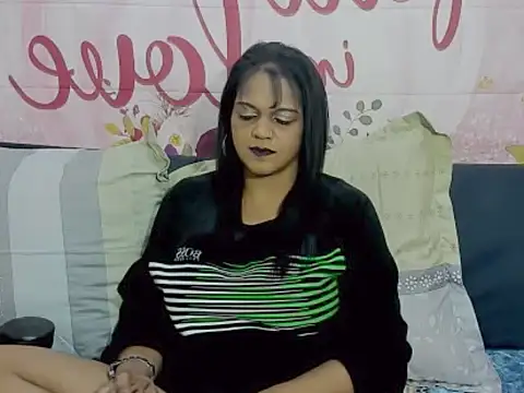 Snapshot of indianswtbella chatting on 11-15-25, 04:54 indianswtbella online show from 11-15-25, 04:54