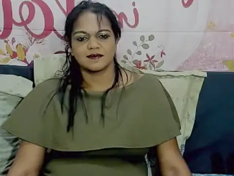 Snapshot of indianswtbella chatting on 11-20-25, 04:45 indianswtbella online show from 11-20-25, 04:45