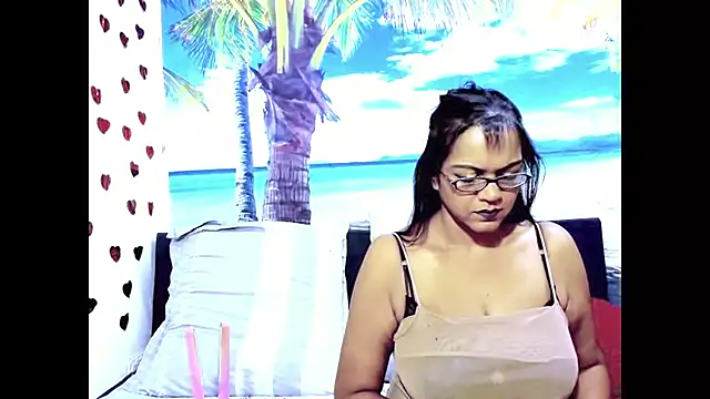 Snapshot of indianswtbella chatting on 03-07-26, 05:04 indianswtbella online show from 03-07-26, 05:04