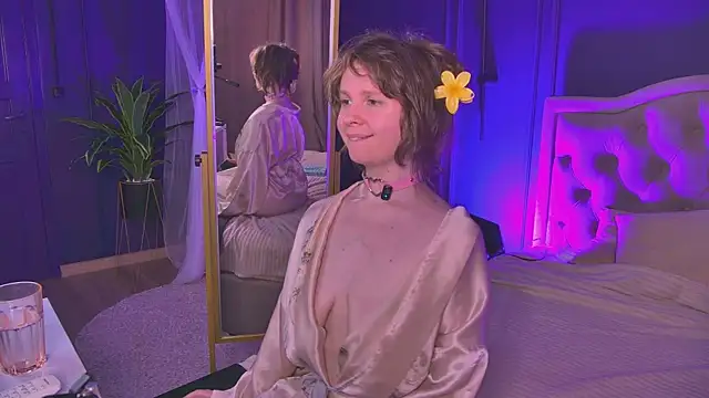 Lilly Stark online show from 06-30-26, 05:30