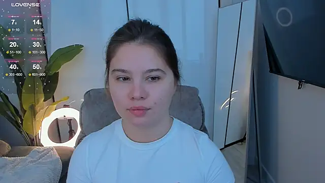 Snapshot of Eva_Cheeky chatting on 10-22-25, 07:30 Eva Cheeky online show from 10-22-25, 07:30