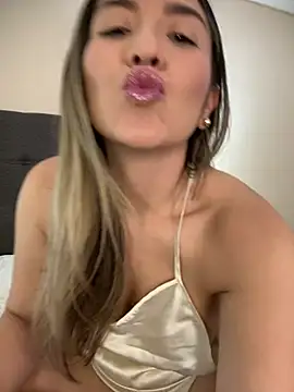 Mariana gom online show from 07-08-26, 02:21