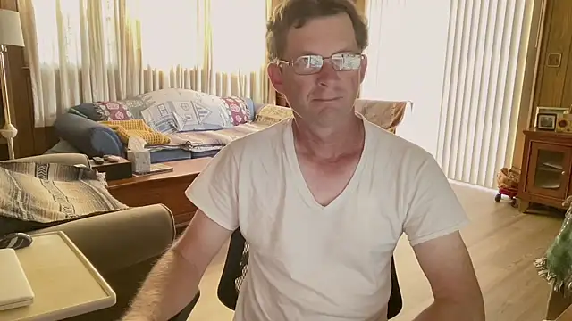 guyhereoncam online show from 10-19-25, 12:17