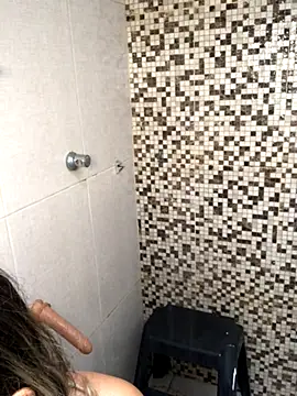 AlinemariaX online show from 10-15-25, 04:29