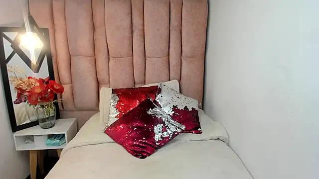 Issa Milf   online show from 07-16-26, 04:02