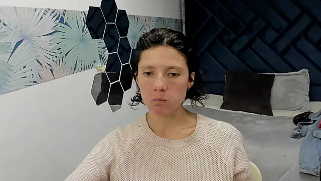 Valery More   online show from 11-19-25, 12:27