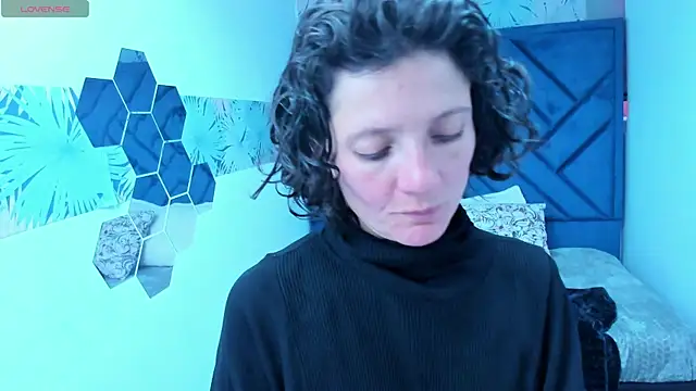 Valery More   online show from 12-15-25, 12:20