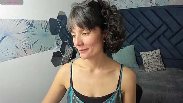 Valery More   online show from 02-08-26, 03:15