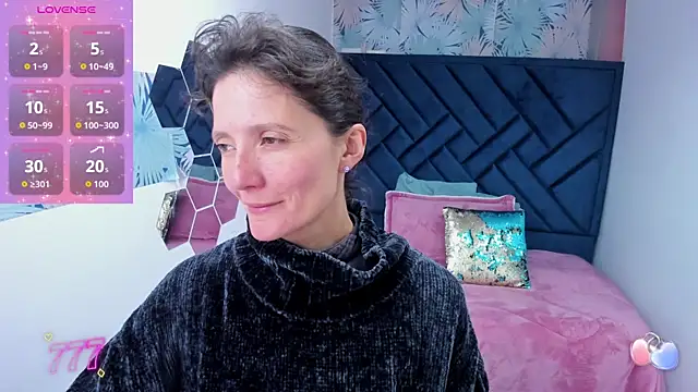 Valery More   online show from 04-25-26, 02:25