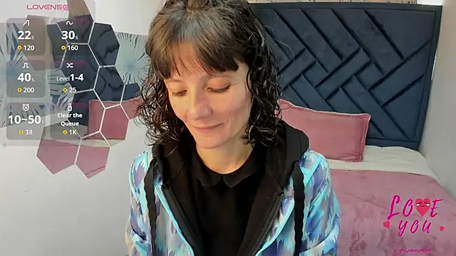 Snapshot of Valery_More__ chatting on 06-30-26, 01:45 Valery More online show from 06-30-26, 01:45