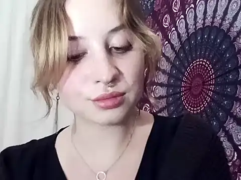 Snapshot of AdalynKiss chatting on 10-17-25, 06:54 AdalynKiss online show from 10-17-25, 06:54