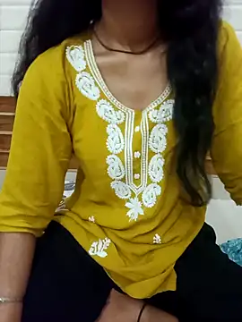 Snapshot of Meenu_rani6 chatting on 10-19-25, 04:24 Meenu rani6 online show from 10-19-25, 04:24