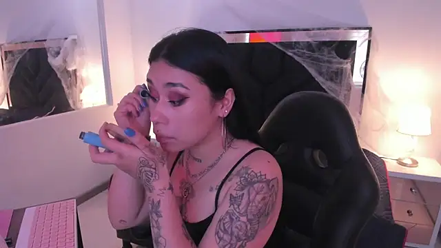 SusanVilla online show from 10-24-25, 02:46