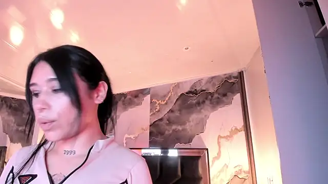 SusanVilla online show from 04-28-26, 02:27