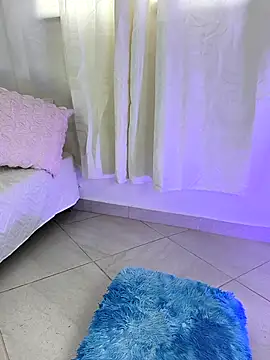 In-Ur-dreams online show from 10-14-25, 04:52