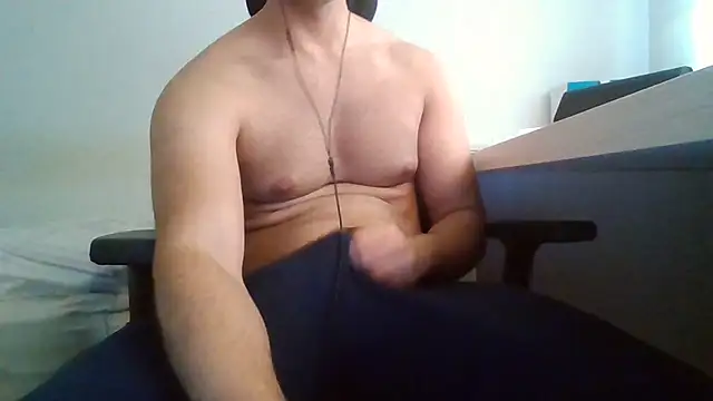 Snapshot of alexhuged chatting on 01-12-26, 01:49 alexhuged online show from 01-12-26, 01:49