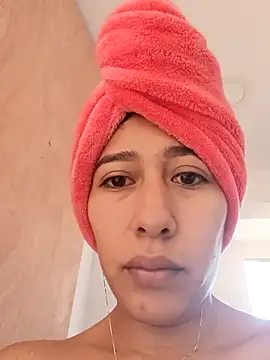 Amelia Rivas online show from 10-25-25, 02:02