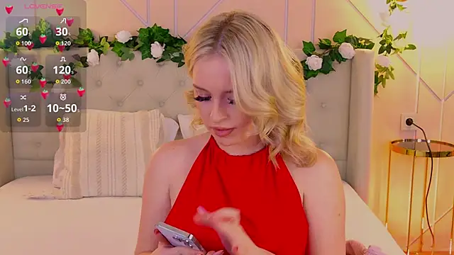 Snapshot of EllyLinn chatting on 04-14-26, 05:08 EllyLinn online show from 04-14-26, 05:08