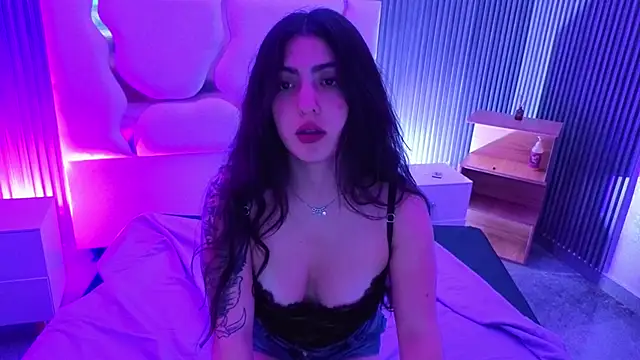 Ixchel tay online show from 06-17-26, 05:32