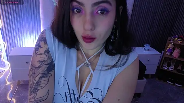 Ixchel tay online show from 07-24-26, 03:37